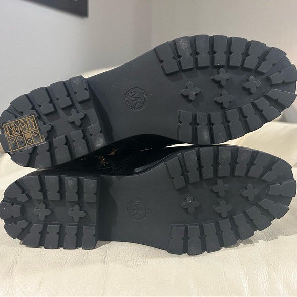 Michael Kors Women’s Boots - Picture 2 of 6